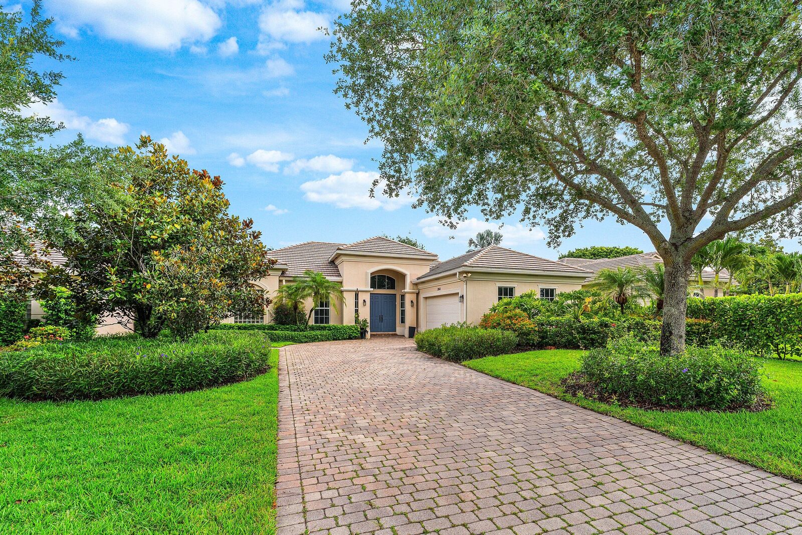 Property Photo:  2068 Wightman Drive  FL 33414 
