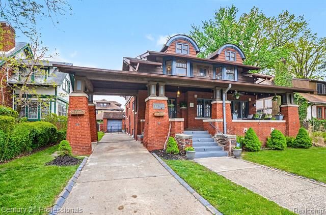 Property Photo:  33 Moss Street  MI 48203 