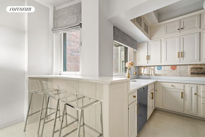 Property Photo:  136 E 79th Street 8B  NY 10075 