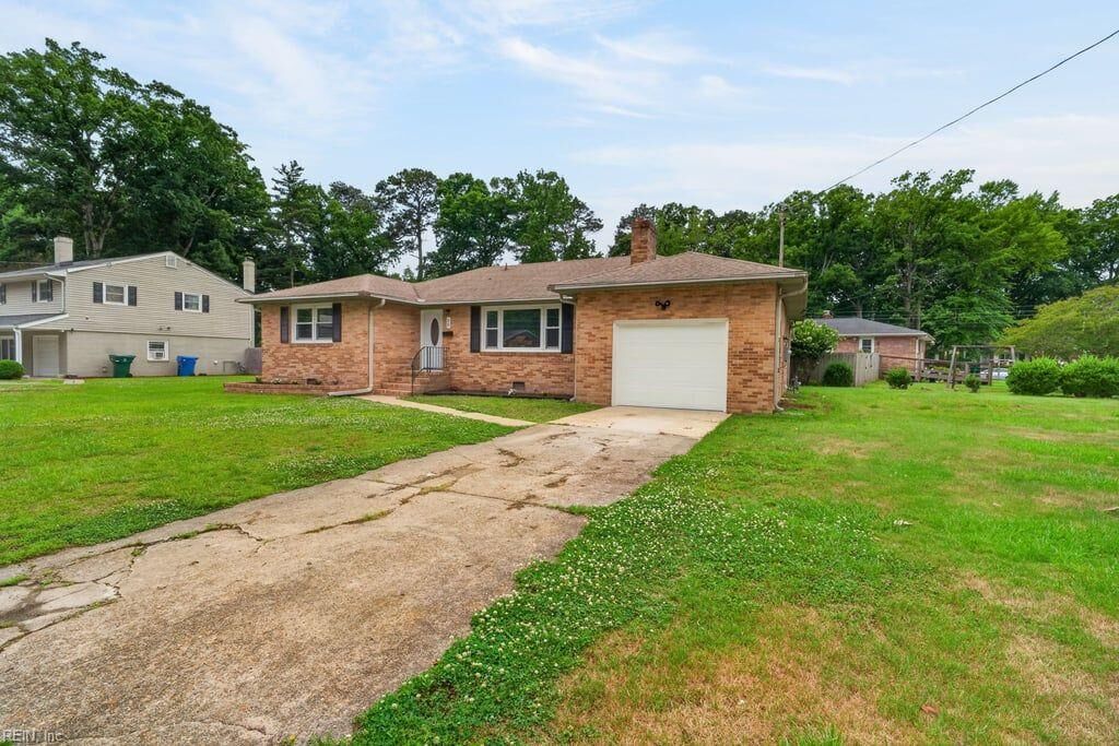 Property Photo: 35 Green Ct VA 23601