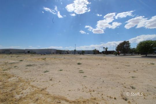 Property Photo:  396-500-02 Chelsea St  CA 93555 