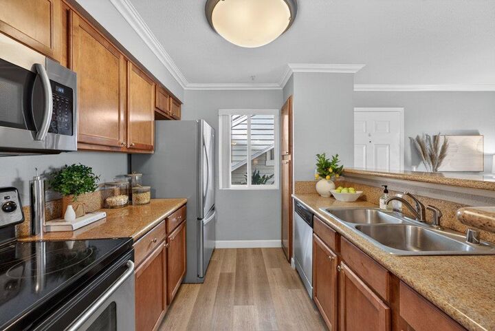 Property Photo:  41 Grandview Street 1101  CA 95060 