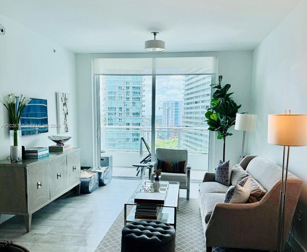 Property Photo:  1080 Brickell Ave 1703  FL 33131 