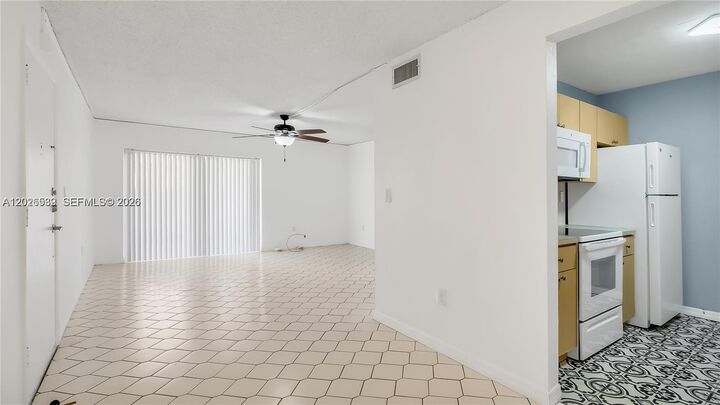 Property Photo:  7231 Miami Lakes Dr C5  FL 33014 