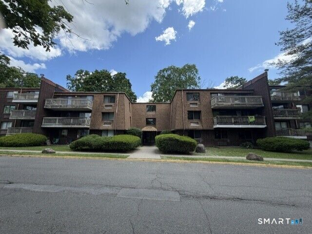 Property Photo:  126 Triangle Street A24  CT 06810 