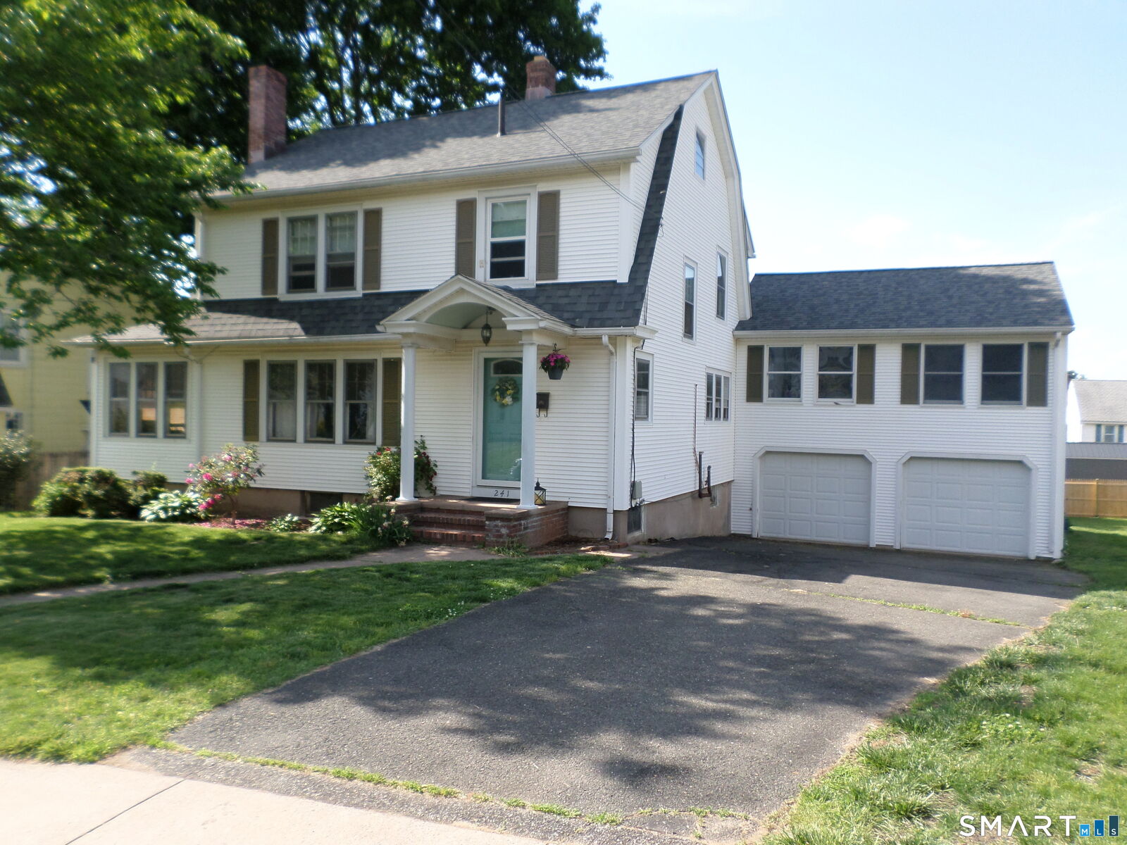 Property Photo:  241 Henry Street  CT 06042 