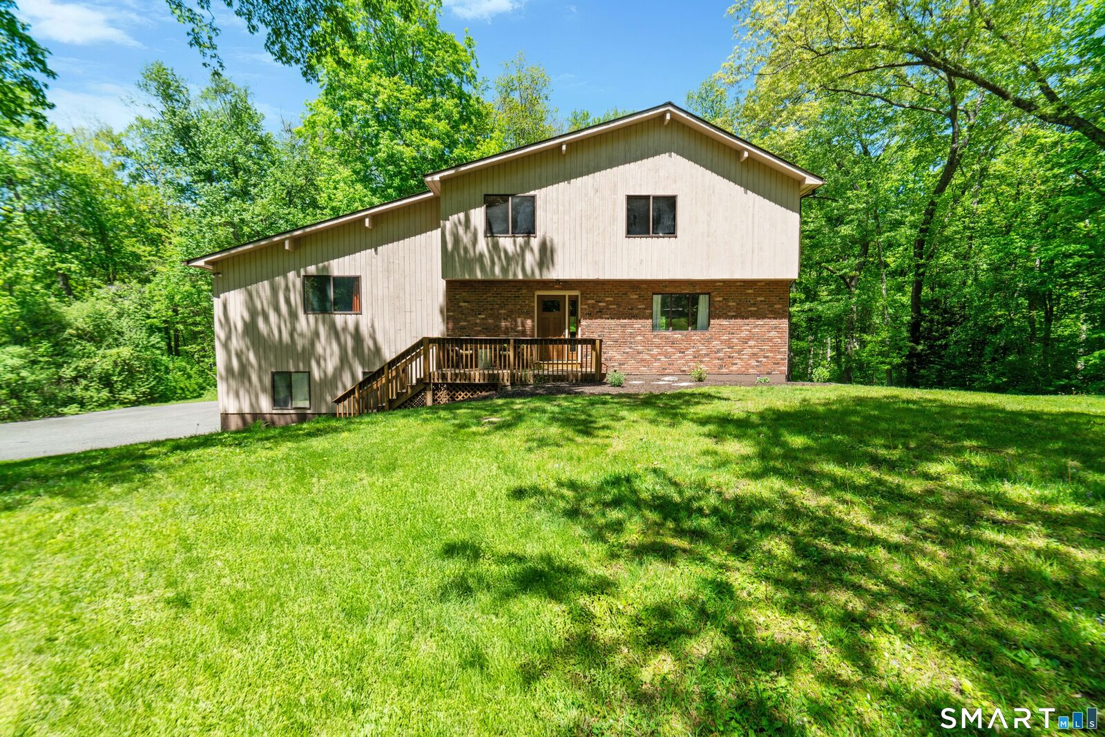 Property Photo:  6 Arapaho Road  CT 06804 