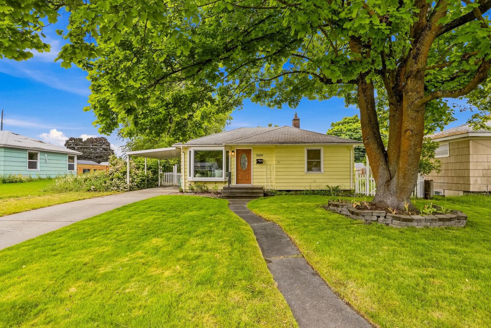 Property Photo:  5604 N Elm St  WA 99205 