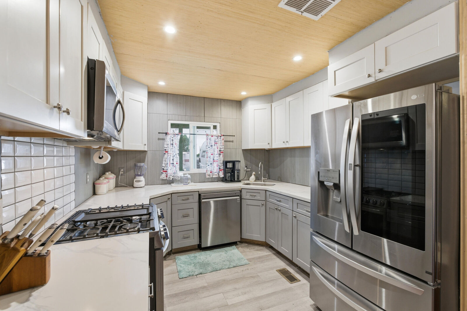 Property Photo: 12846 W Lacey Boulevard 45 CA 93230