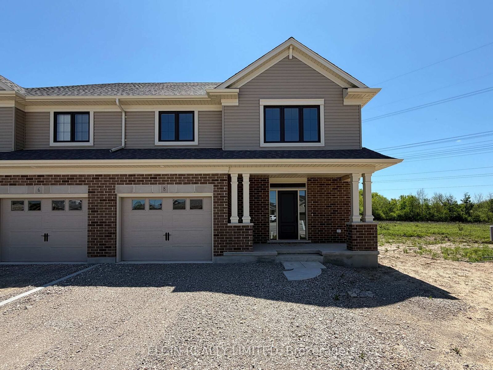 Property Photo: 8 Columbus Court ON N5P 0E5