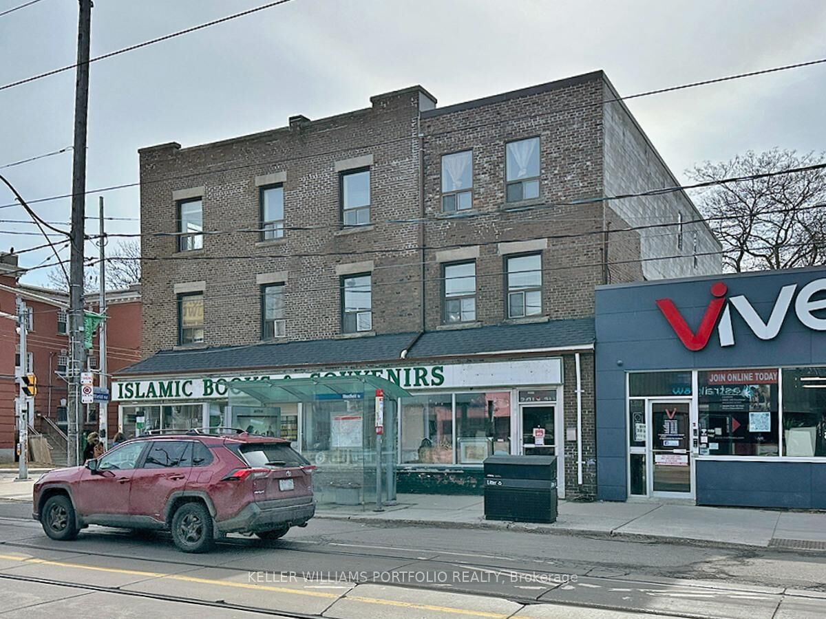 Property Photo: 1395 Gerrard Street E ON M4L 1Z3