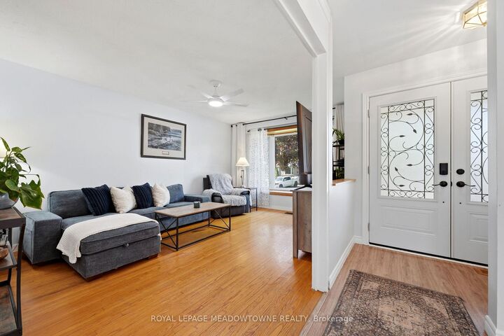 Property Photo: 26 Moultrey Crescent ON L7G 4N5