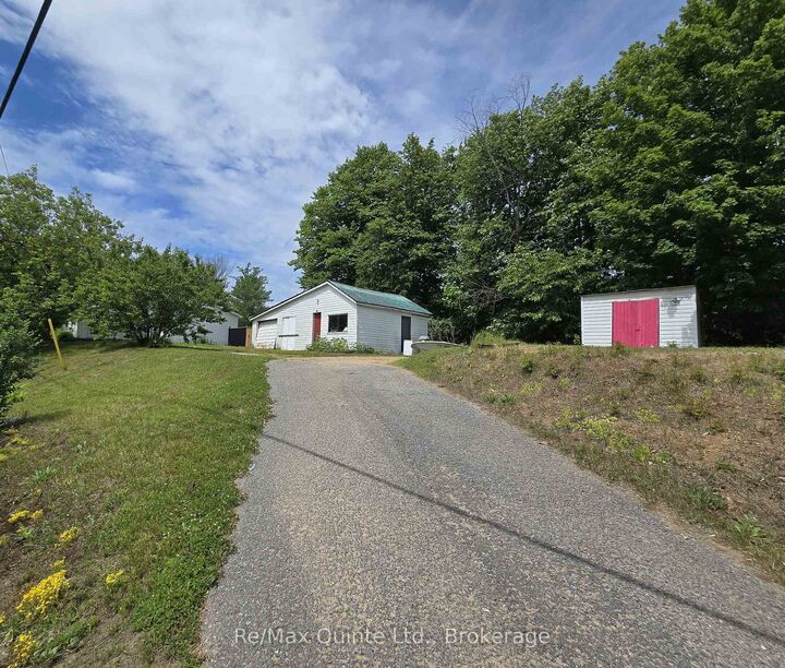 Property Photo: 112959 Highway 7 Highway ON K0H 1Z0