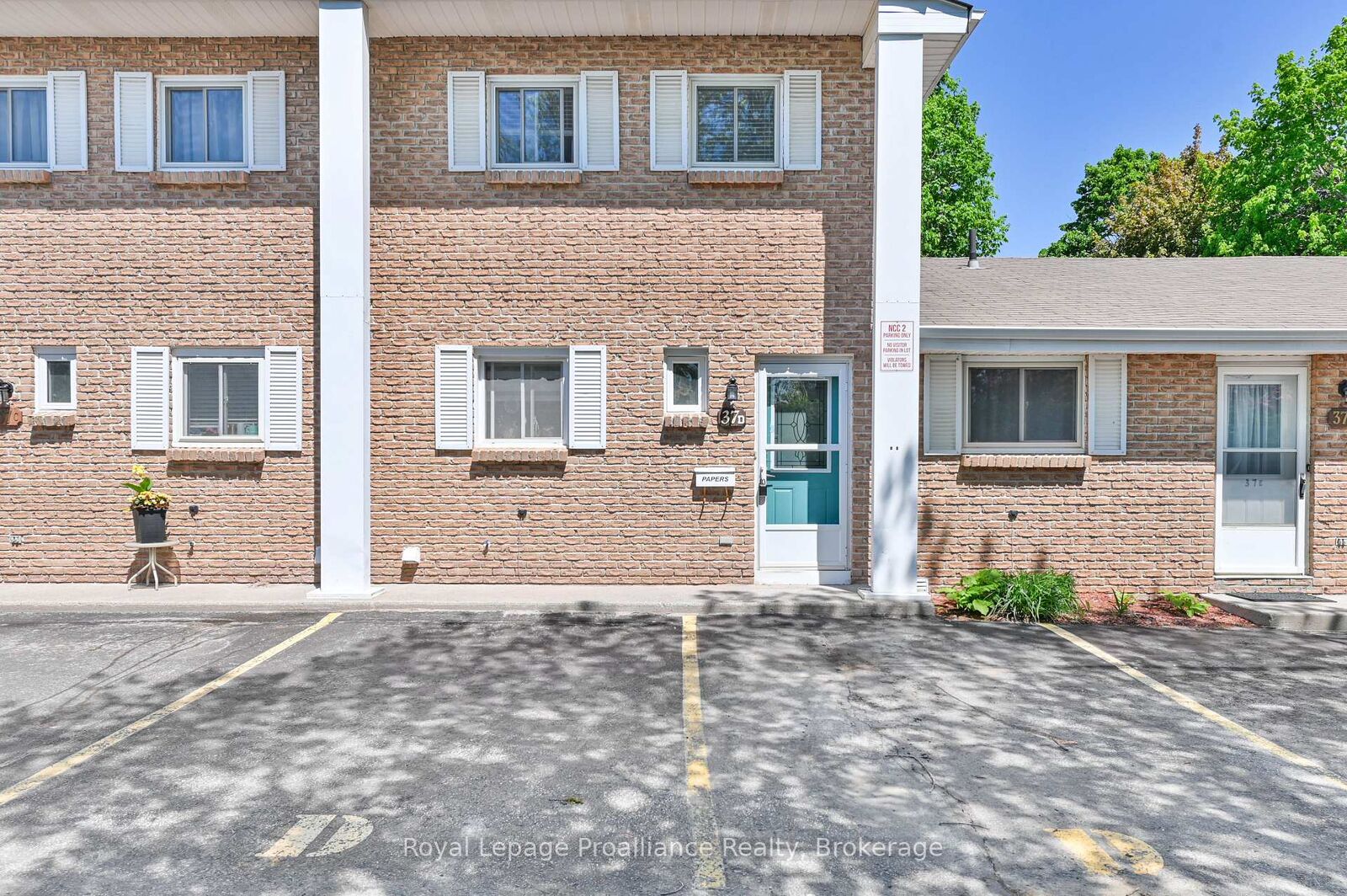 Property Photo: 37 Young Street D ON K0K 1H0