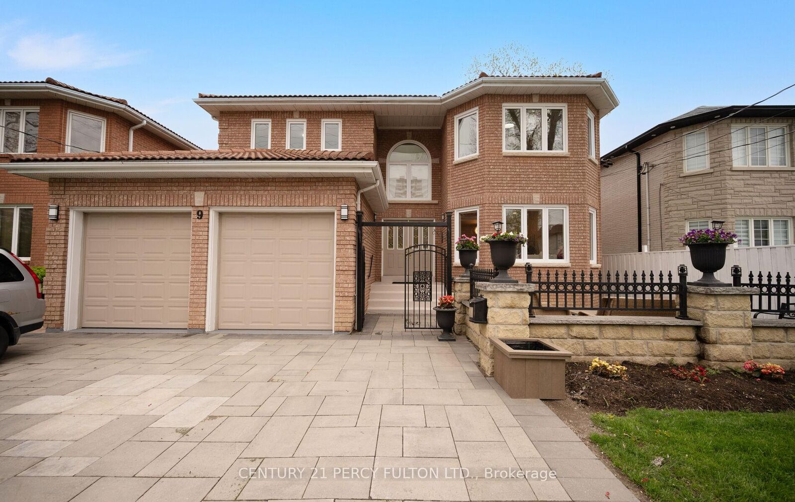 Property Photo:  9 Gordon Avenue  ON M1S 1A6 