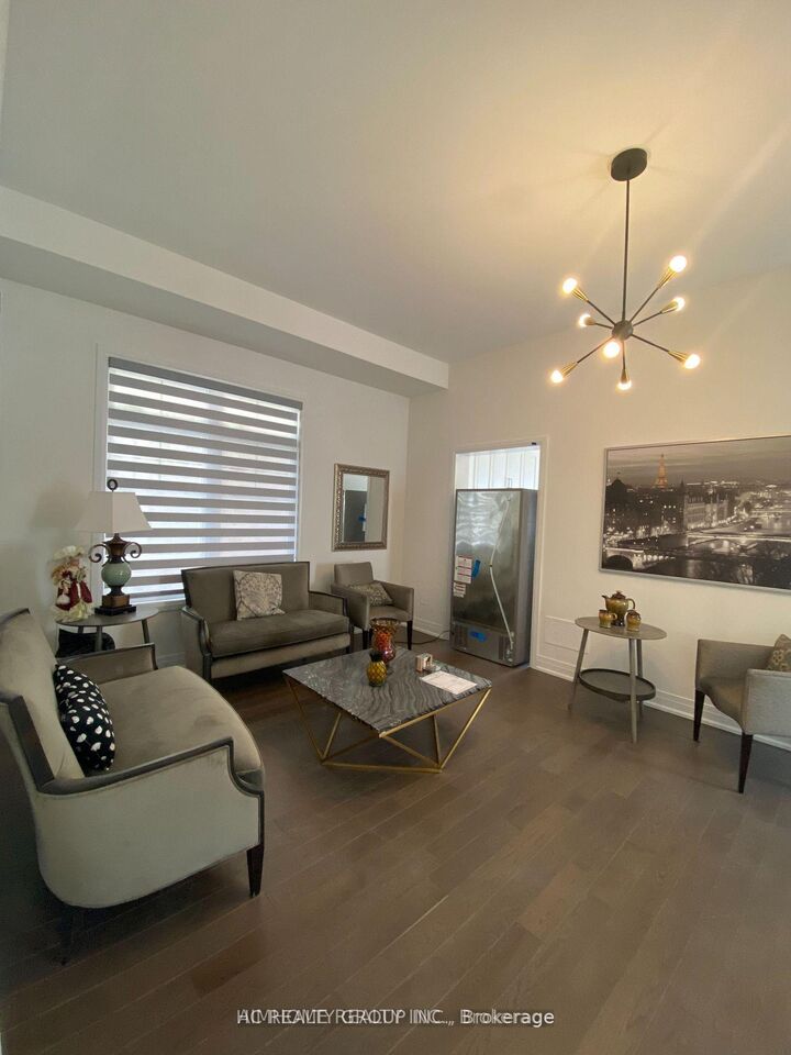 Property Photo: 2130 Royal Gala Circle ON L4Y 1Z2