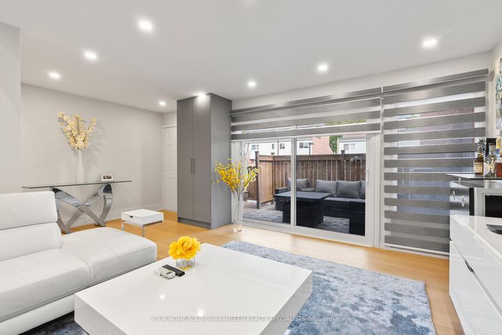 Property Photo: 146 Milestone Crescent 52 ON L4G 3M2