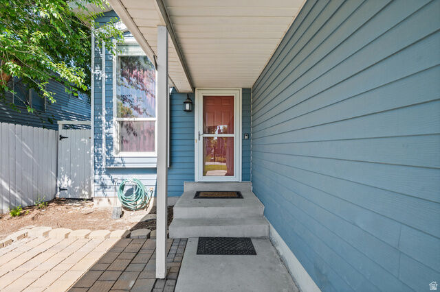 Property Photo:  3041 S Roundtable Rd W  UT 84120 