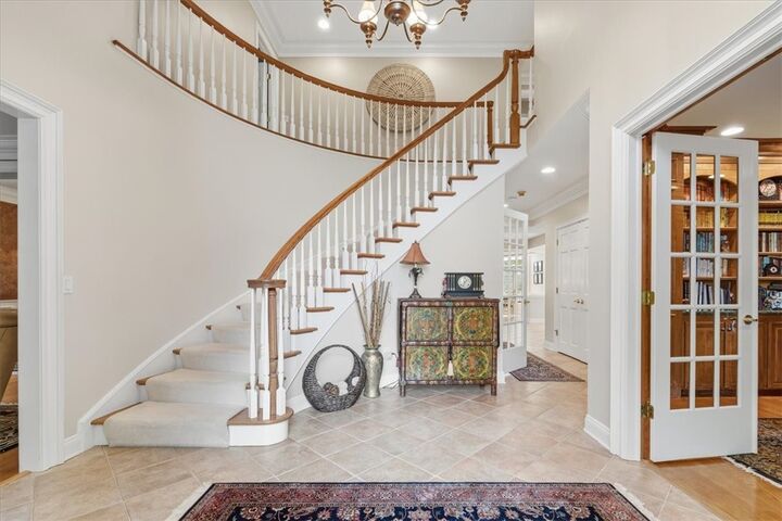 Property Photo:  117 Lyndhurst Cir  PA 15090 