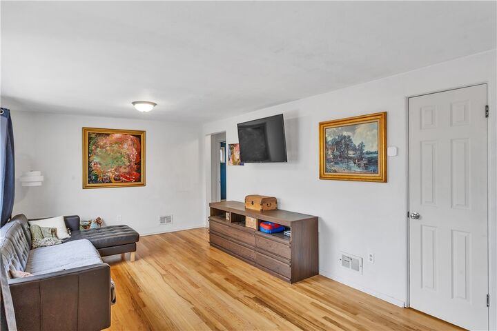 Property Photo:  3512 Wallace Dr  PA 15227 
