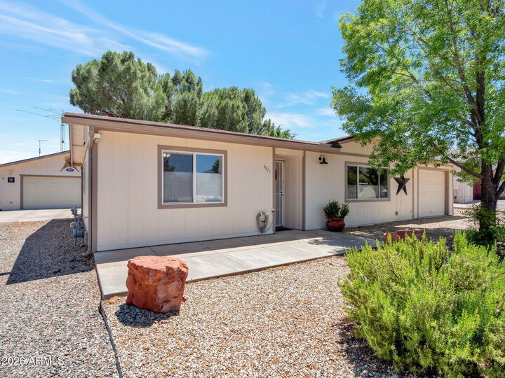 Property Photo:  4879 E Horseshoe Lane  AZ 86326 