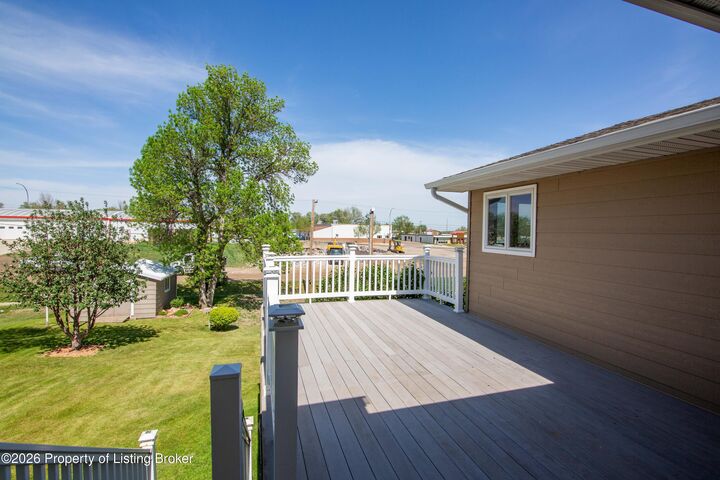 Property Photo: 138 1st Ave NW ND 58640