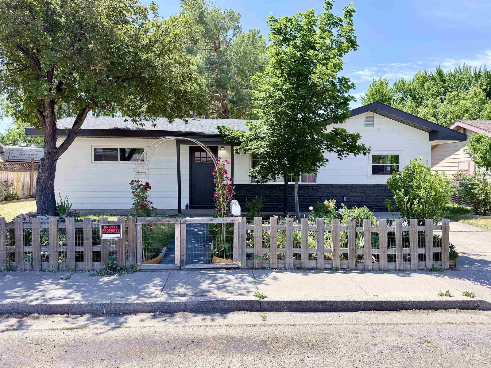 Property Photo:  1245 E 16th N  ID 83647 