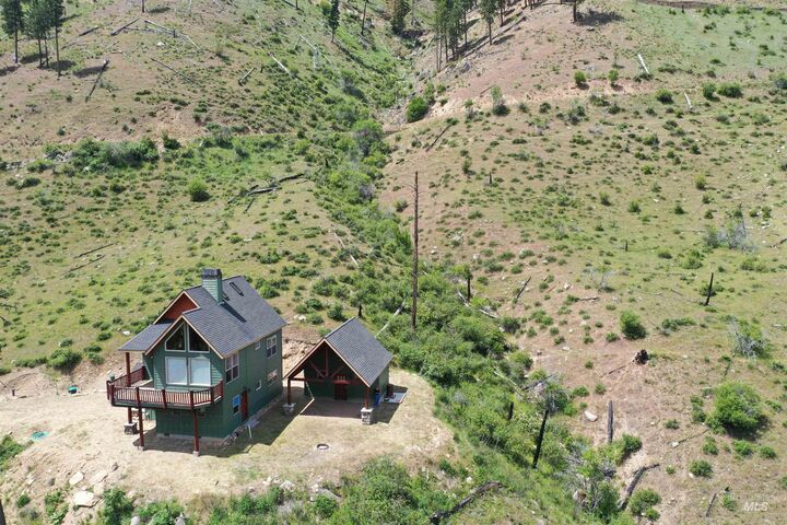 Property Photo:  65 Dustin Road  ID 83671 