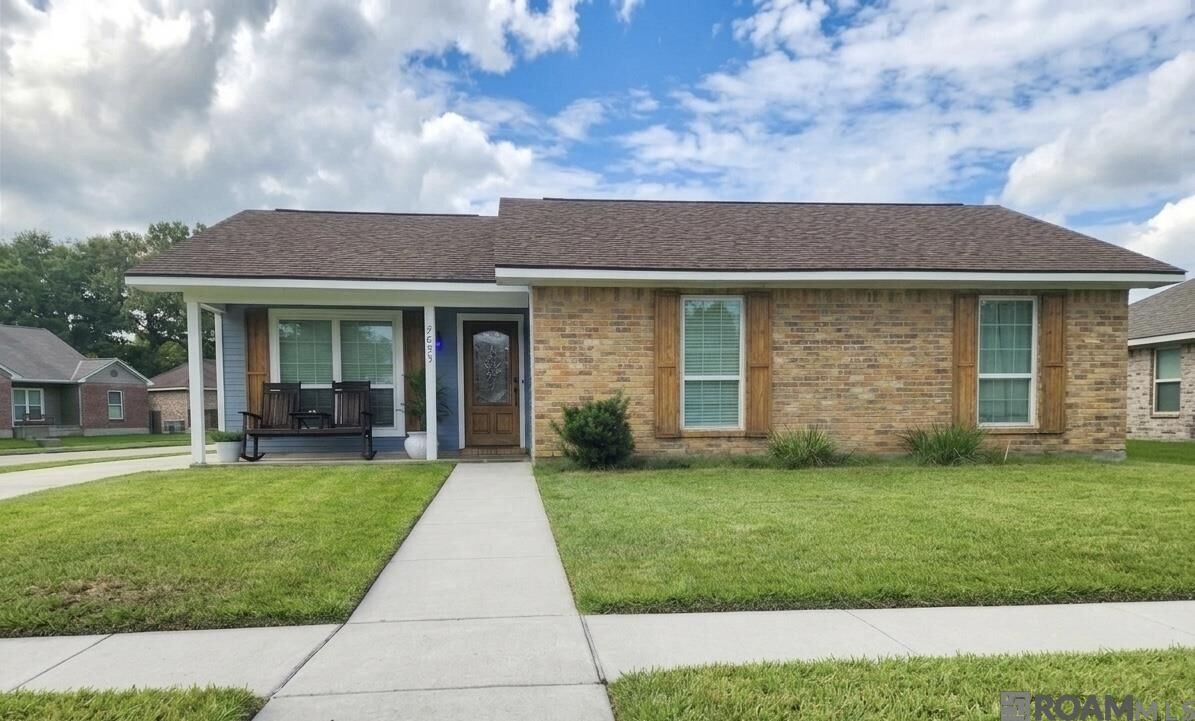Property Photo: 15013 Point Chenier Ave LA 70817
