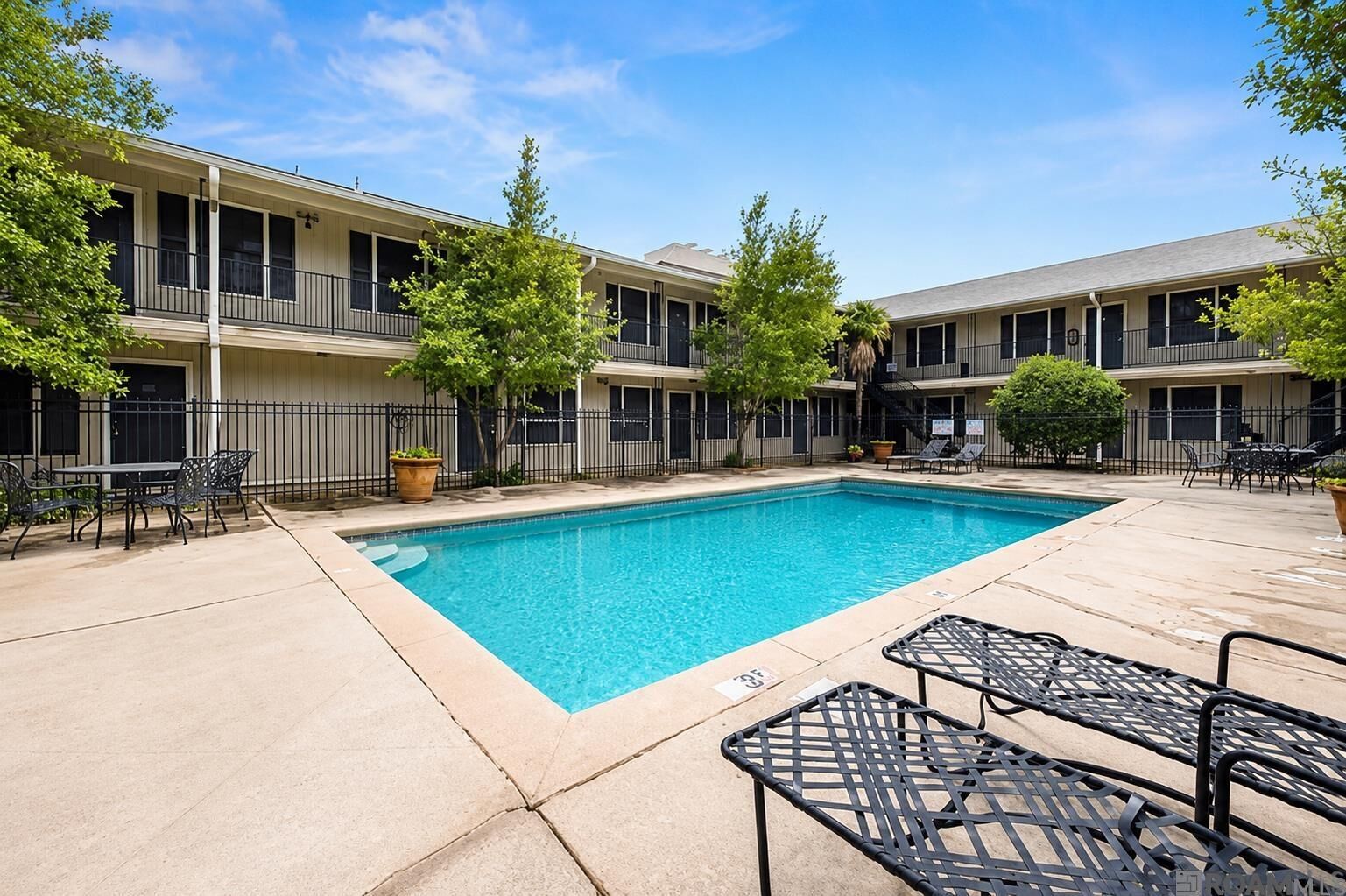 Property Photo:  4618 Alvin Dark Ave #21  LA 70802 