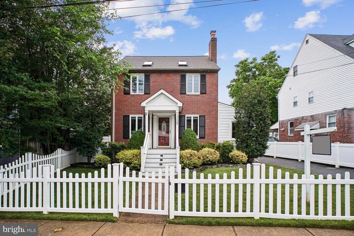 Property Photo:  1708 N Quincy Street  VA 22207 