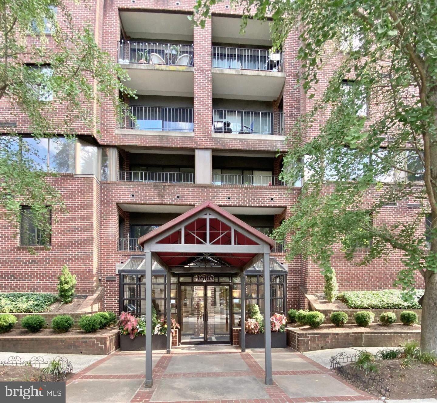 Property Photo:  1600 Prince Street 605  VA 22314 