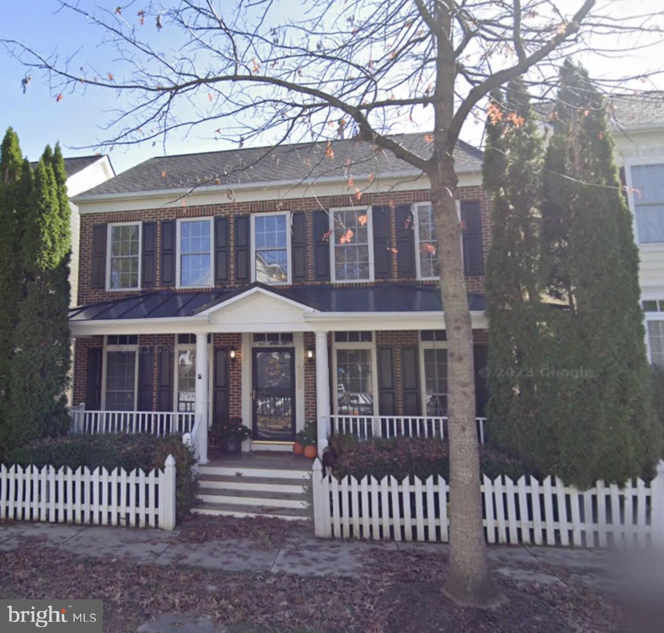 Property Photo:  506 Leaning Oak Street  MD 20878 