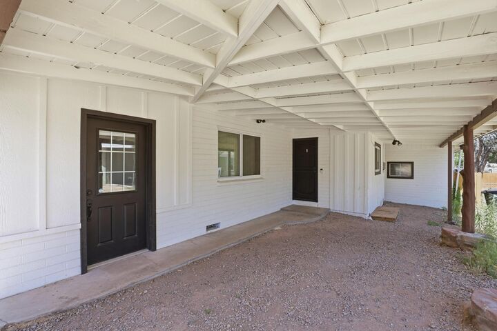 Property Photo:  216 W Estate Lane  AZ 85541 