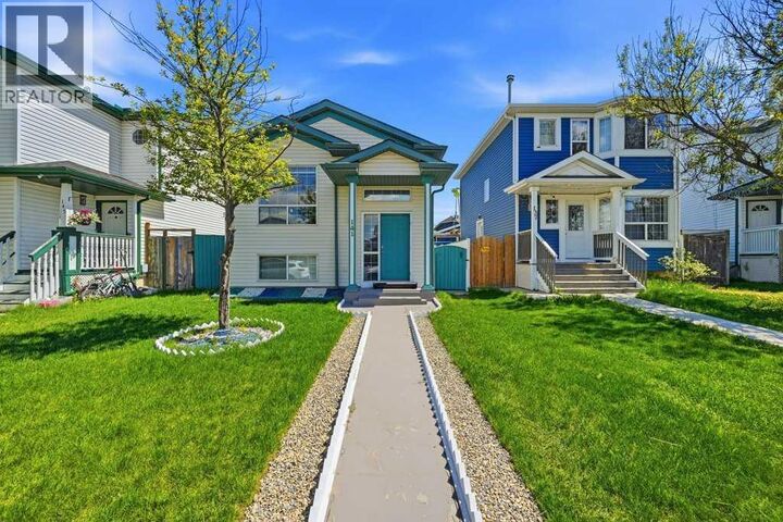 Property Photo:  141 Martin Crossing Crescent Northeast  AB T3J 3S9 