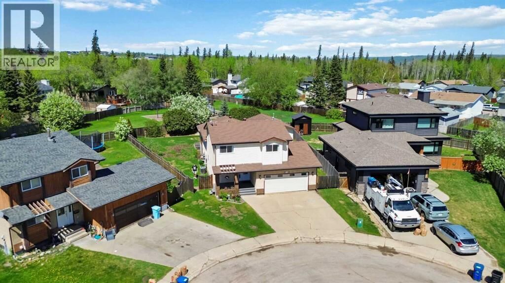 Property Photo:  116 Royal Gardens  AB T8K 2V3 