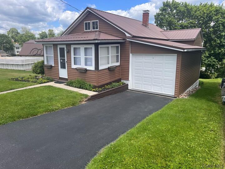 Property Photo:  490 Bantel  PA 15904 