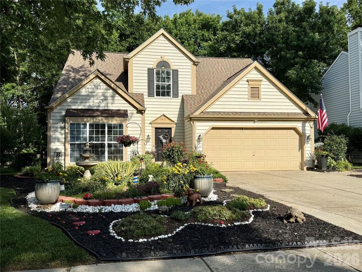 Property Photo:  5931 Downfield Wood Drive  NC 28269 