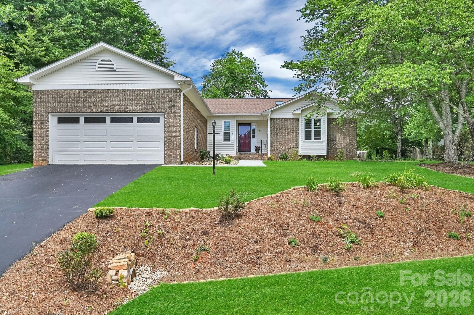 Property Photo: 31 St Andrews Drive NC 28729