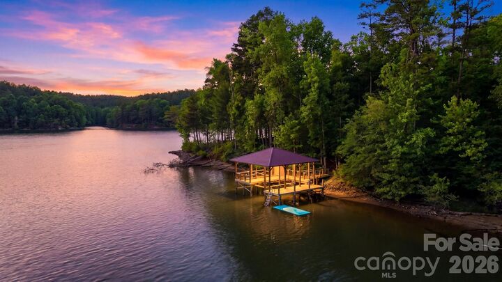 Property Photo:  308 Riverwalk Drive  NC 28612 