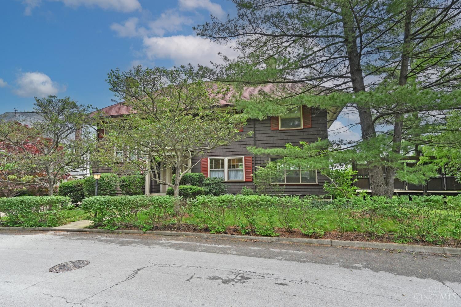 Property Photo: 161 Lafayette Circle OH 45220