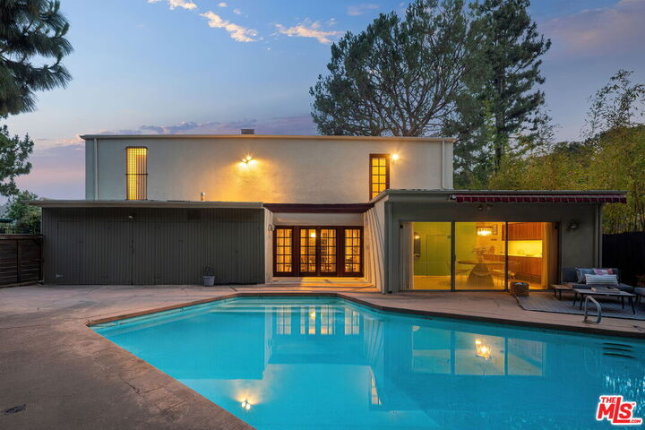 Property Photo: 2650 Greenvalley Rd CA 90046
