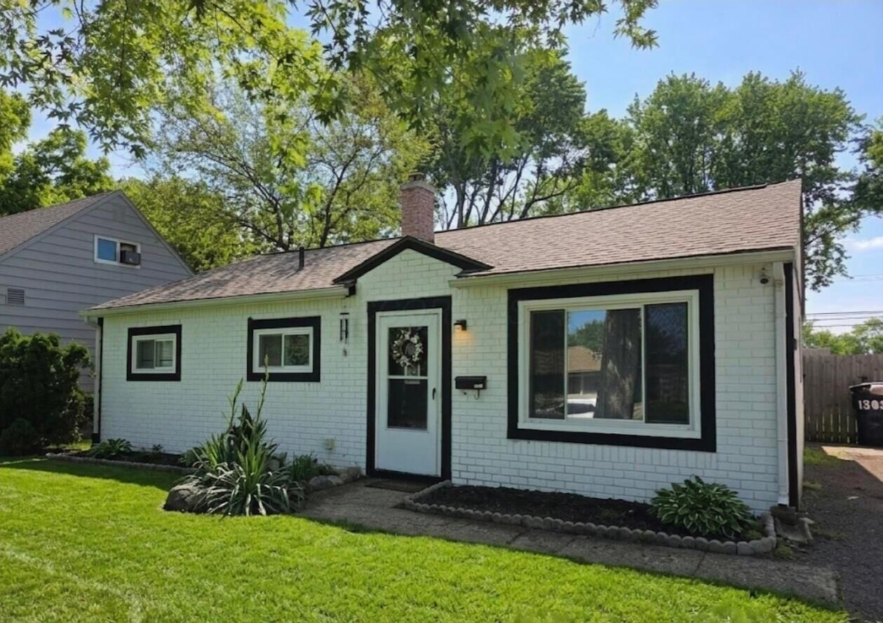 Property Photo:  1303 Elderwood Avenue  OH 43227 