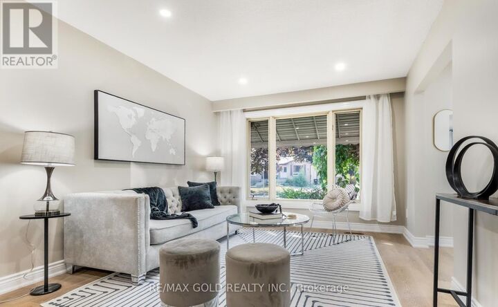 Property Photo: 27 Sylvia Street ON L4M 5J2