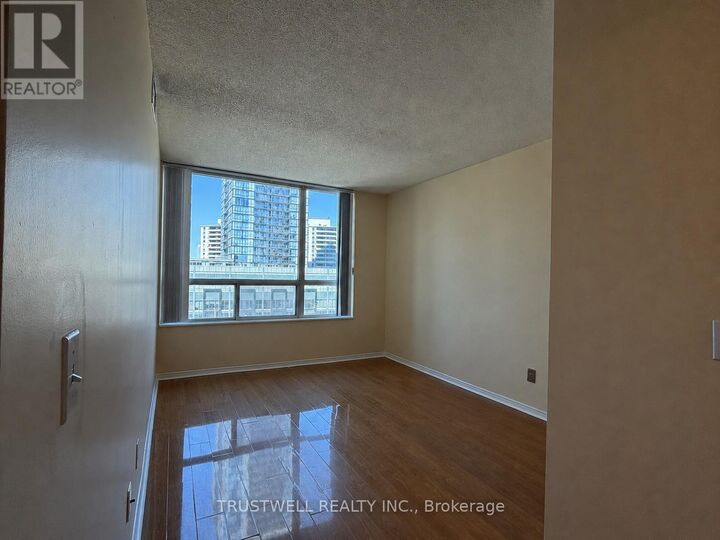 Property Photo: 238 Doris Avenue 902 ON M2N 6W1