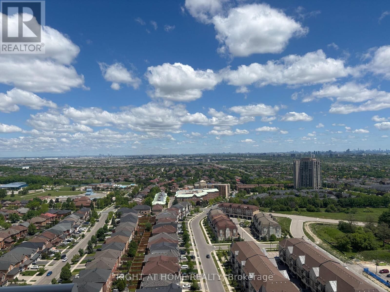 Property Photo:  5105 Hurontario Street South 2312  ON L4Z 0C9 