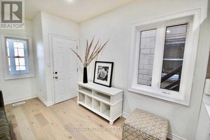 Property Photo:  312 Rustic Road B  ON M6L 1W5 