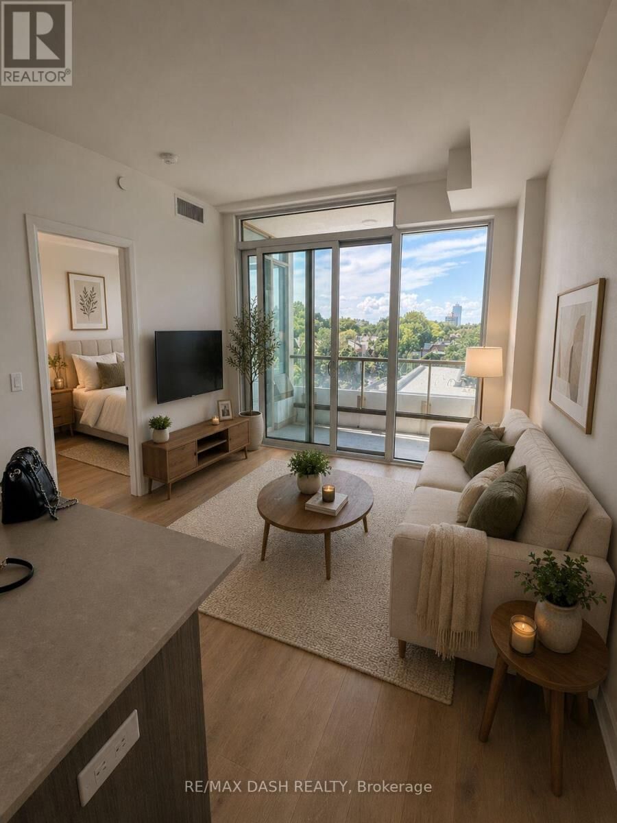 Property Photo:  151 Avenue Road 501  ON M5R 2H7 