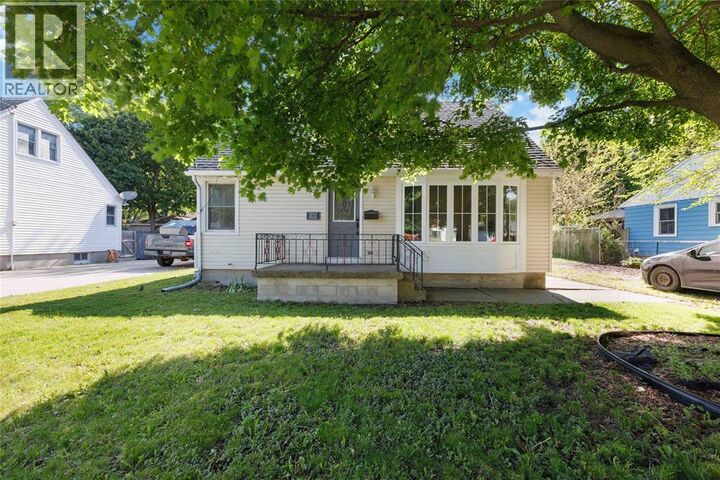 Photo de la propriété:  580 Indian Road North  ON N7T 7G6 