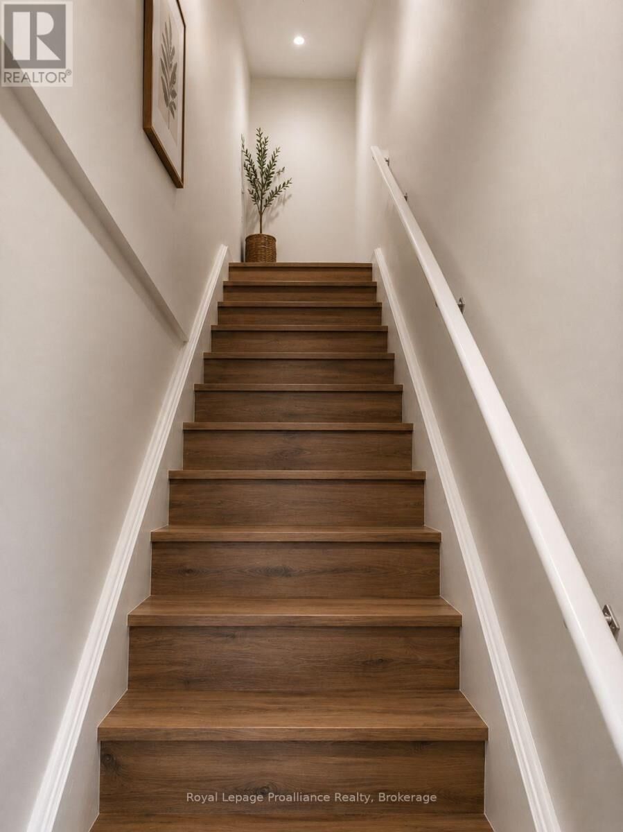 Property Photo: 535 Old Highway 2 C ON K8V 0E8